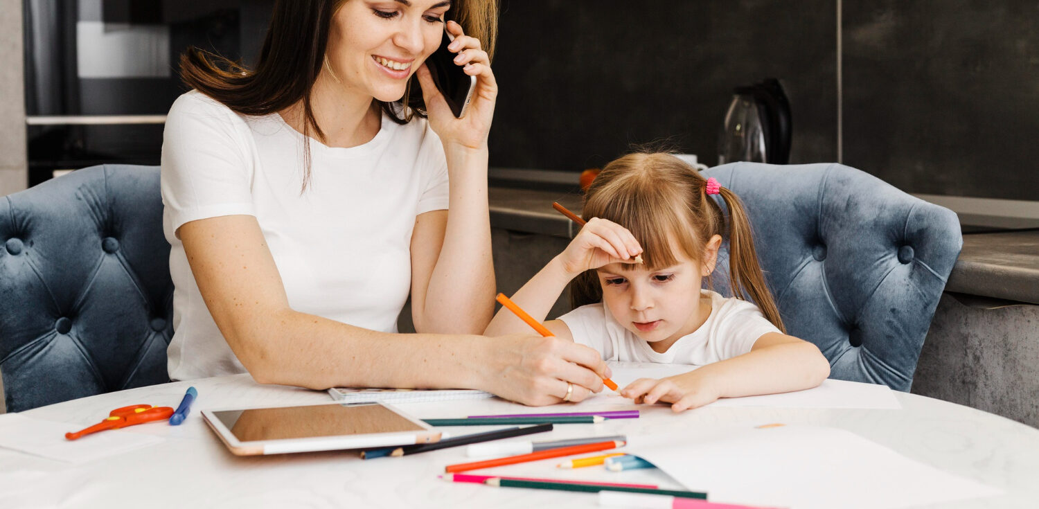 Cuidado de niños y apoyo escolar con personal cualificado en REIGN